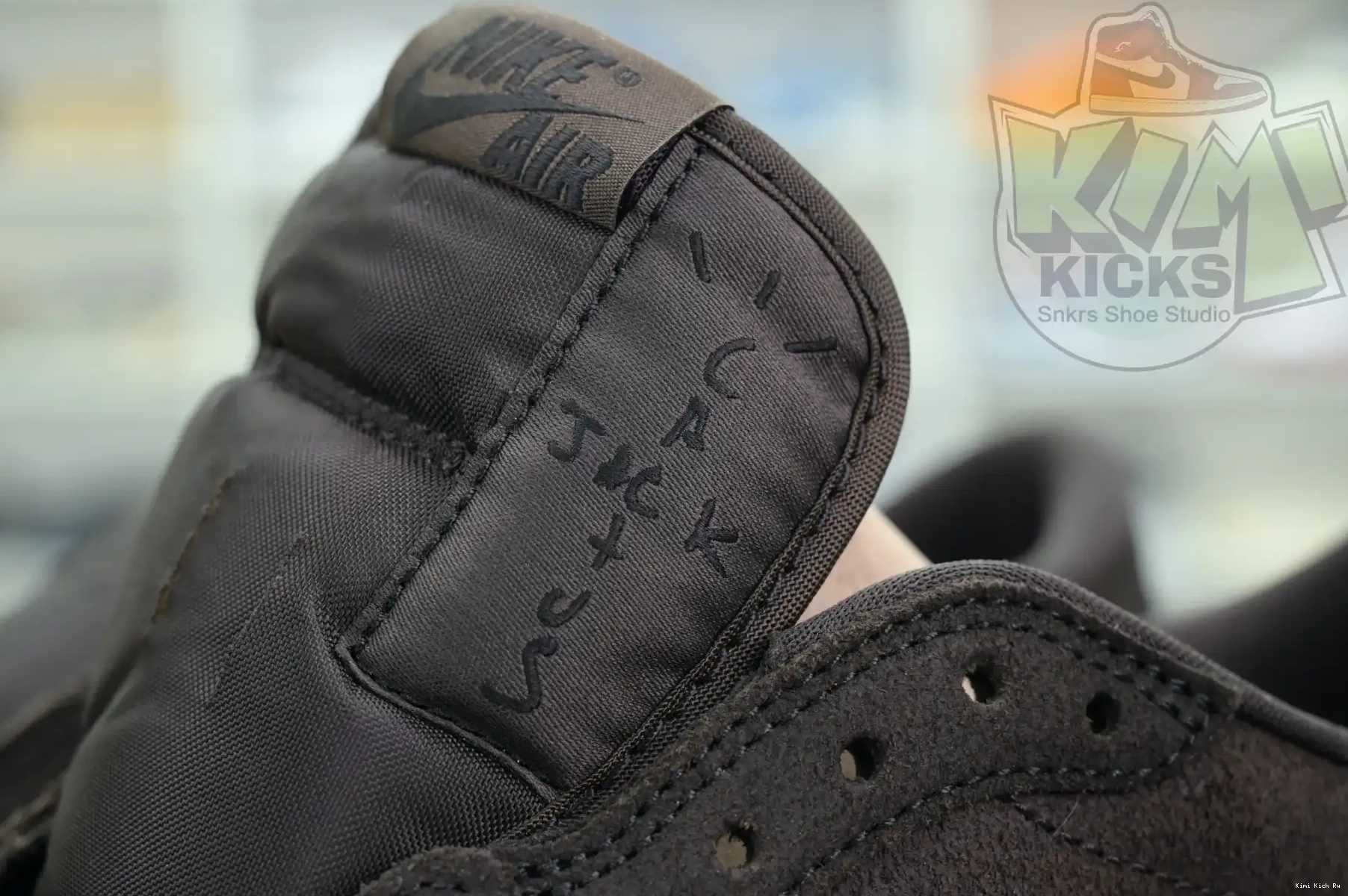 1 Travis Scott Low OG“Velvet Kimikick Jordan Air Brown” x Jordan 0406